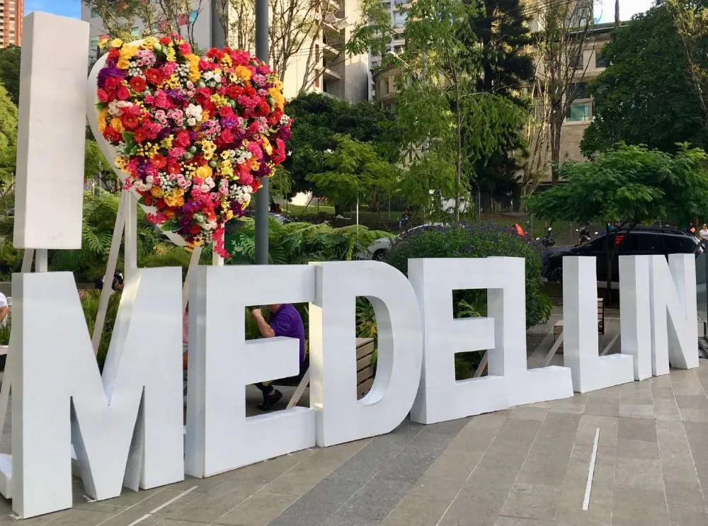 Medellín letrero